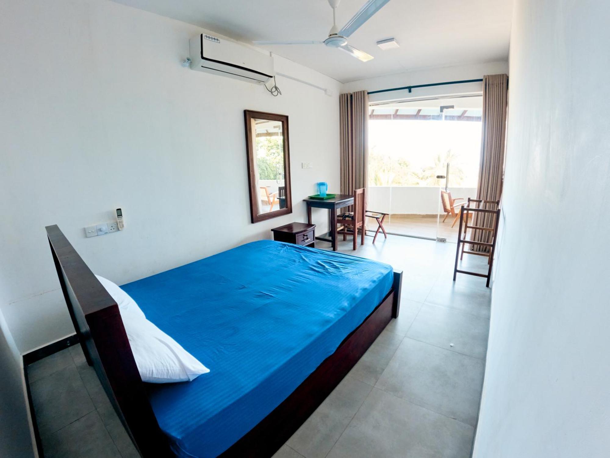 Baden Beach Hotel Kalkudah  Eksteriør bilde